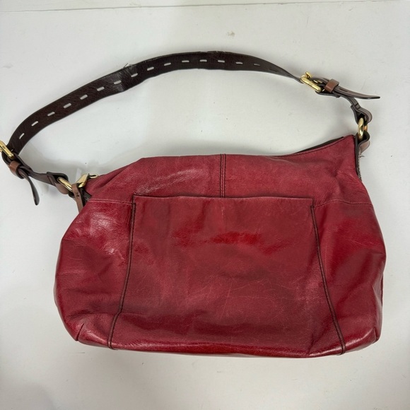 Hobo Red Leather Shoulder Bag With Paisley Print Interior - Picture 1 of 11